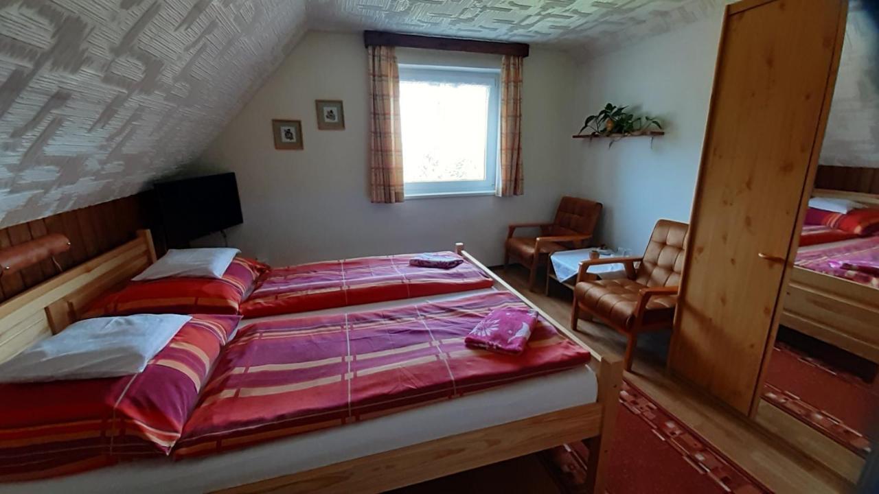 Pension Kristyna Kasperske Hory Esterno foto